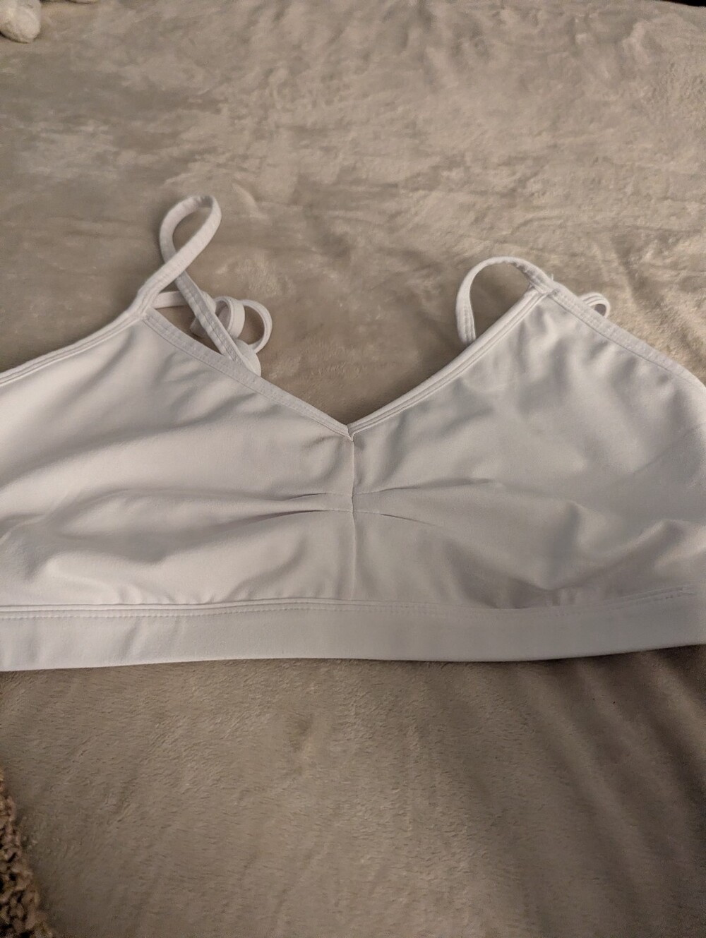 Fabletics White Seamless Light-Support Sports Bralette